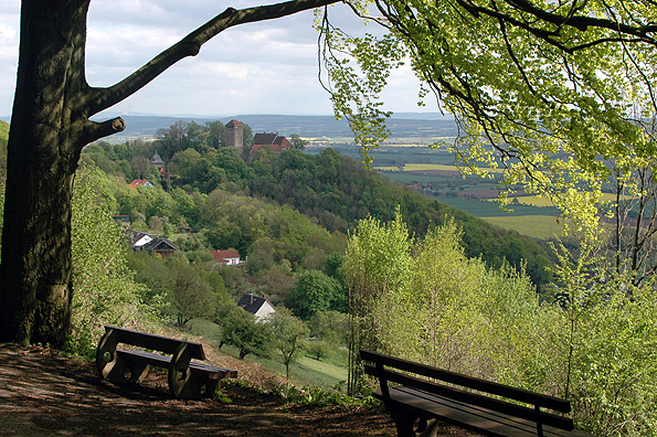 Der freie Blick auf unsere Burg Schlo Schaumburg . 4. Mai 2010